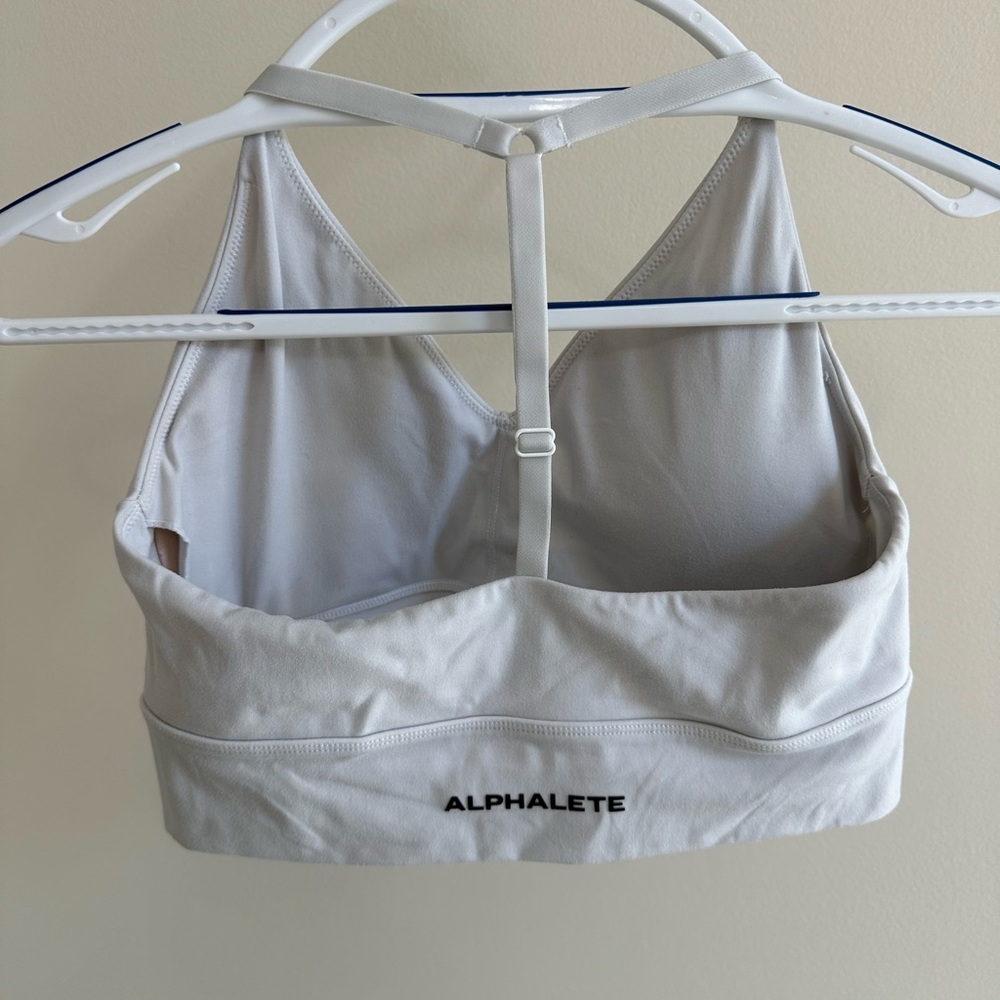 Alphalete Alphalux Wonder Bra - White